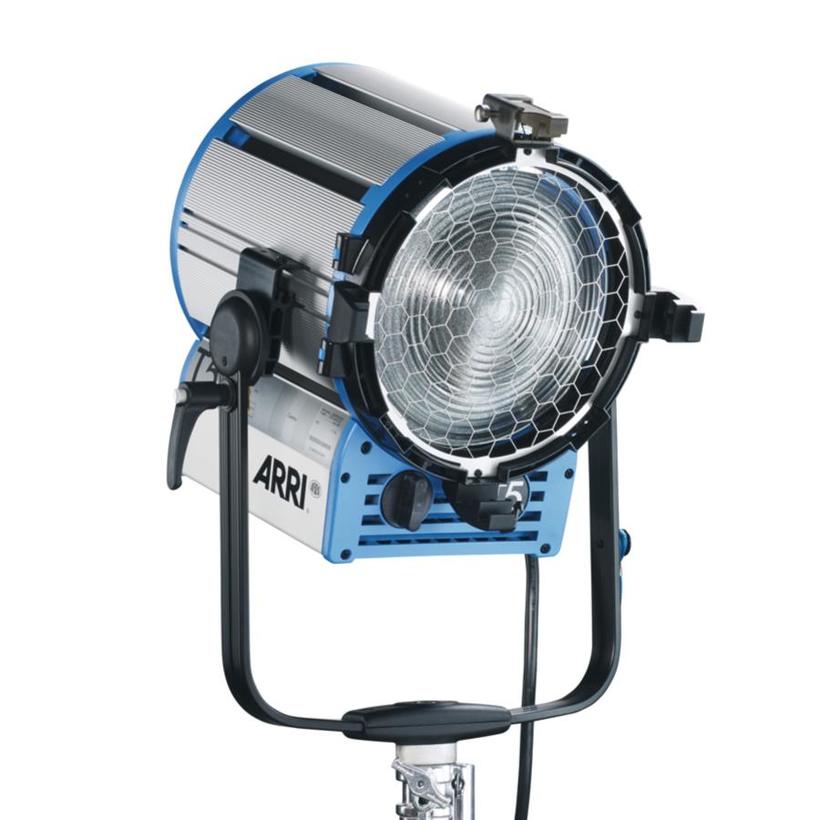 ARRI True Blue T5, 5000W, MAN, blau/silber ohne Stecker, Kabel 3m, 4-FT, FFR, 220-250V