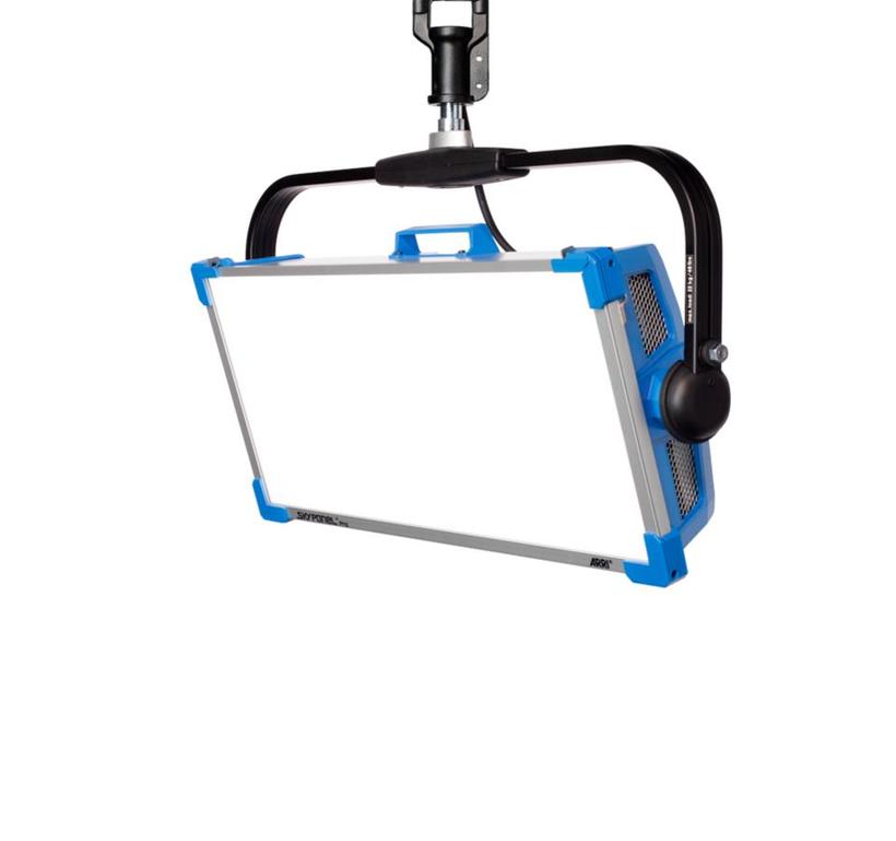 ARRI SkyPanel S60 Pro MAN (Schuko) – Set, blue/silver, incl. Diffusion Panel & man. Yoke, 4 LED Zones, integrated PSU